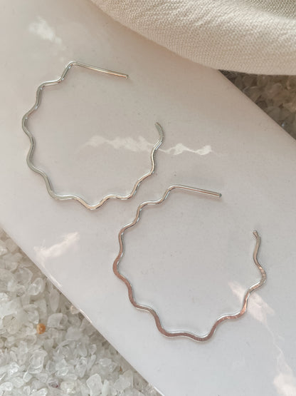 Wavy Hoops