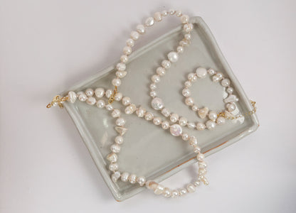 Modern Pearl Necklace
